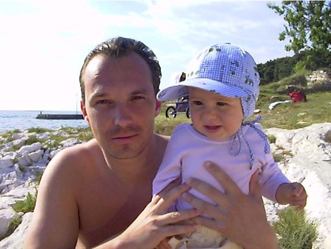 KRISTJAN & JULIJA NA PLAzI 13MAJ01